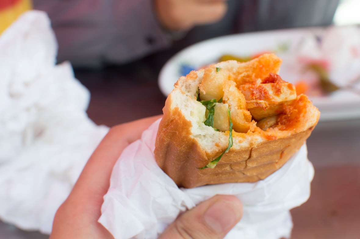 Chicken and tomato sandwich, Ashwaq Cafeteria, Deira, Dubai, UAE