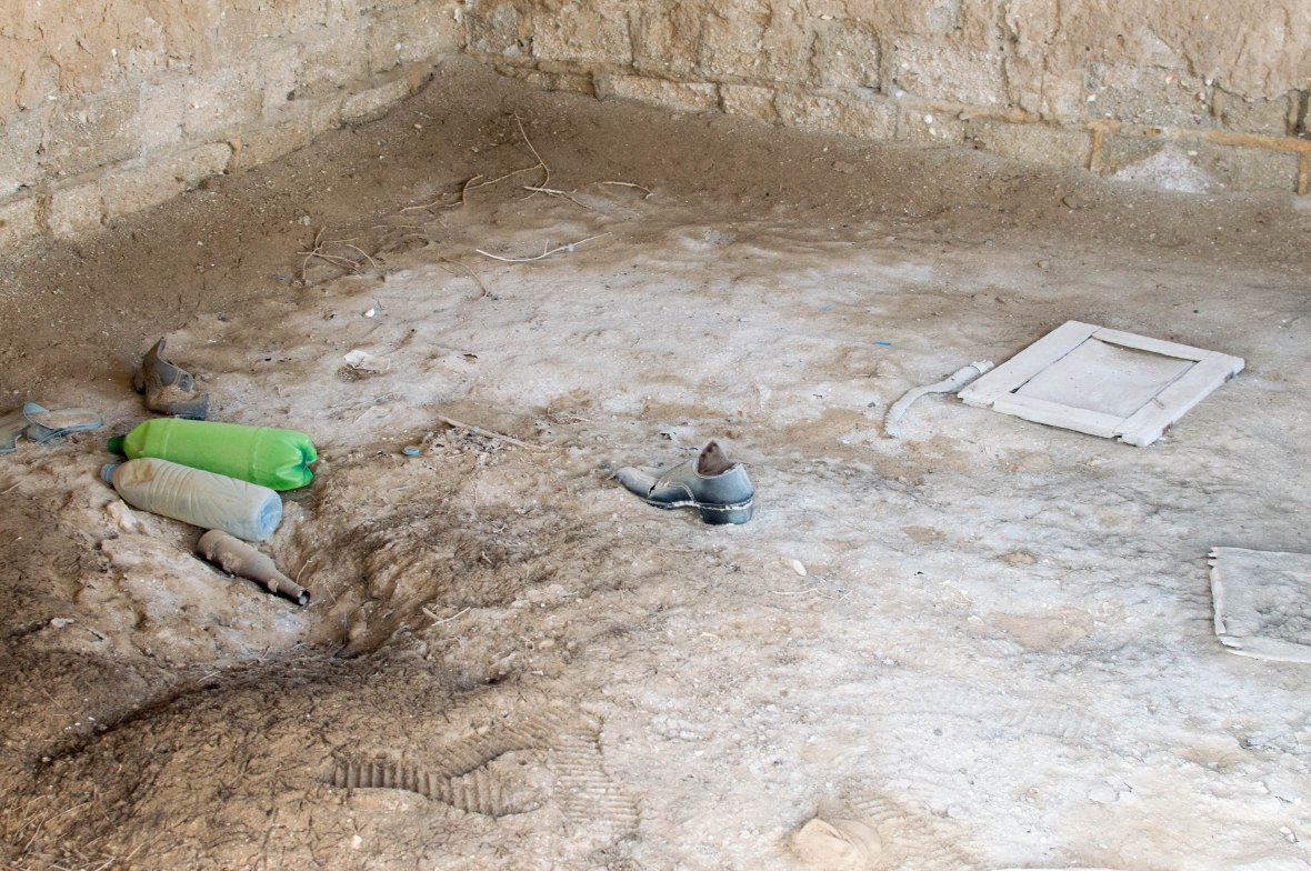 Old Shoe, Abandoned City, Al Jazirat Al Hamra, Ras Al Khaimah, UAE