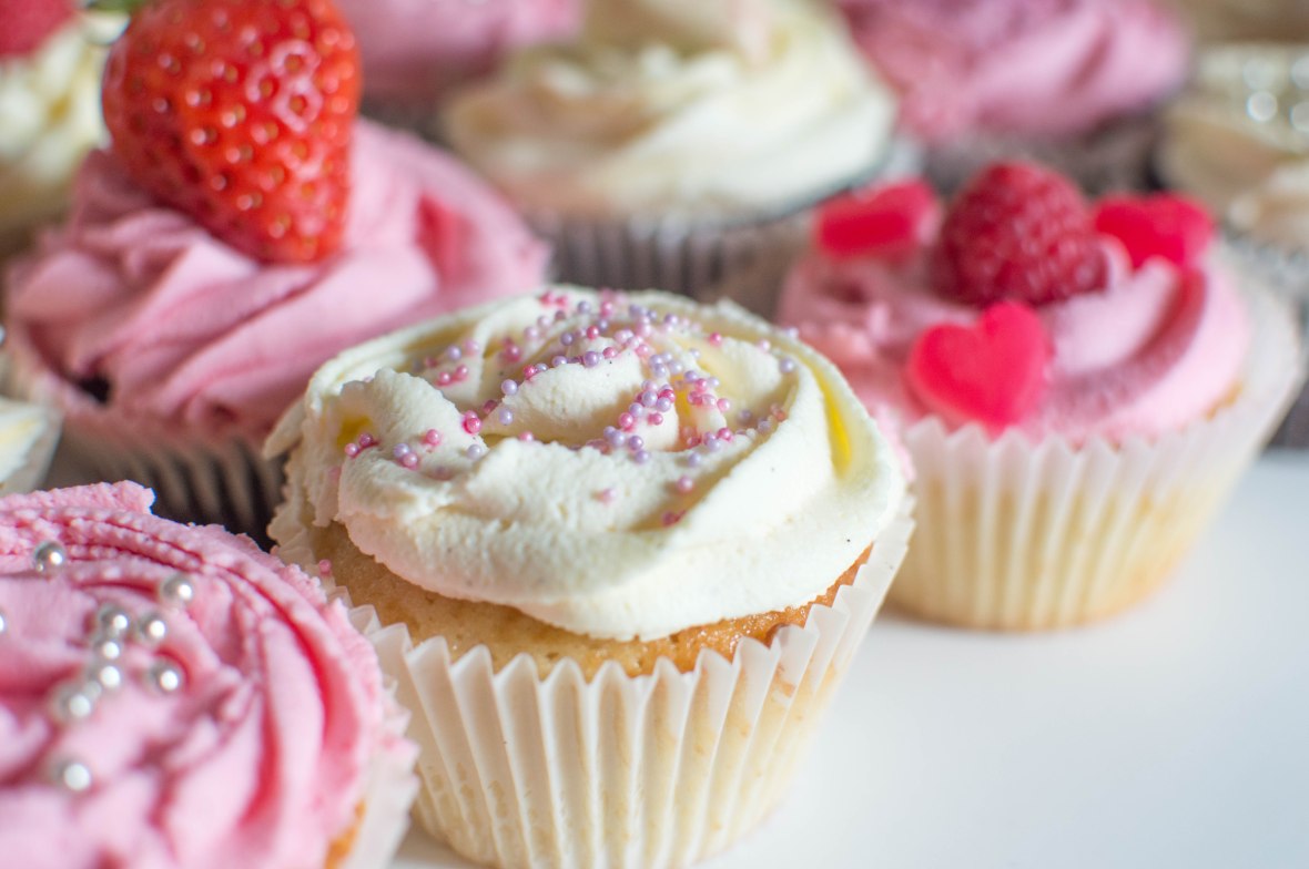 Buttermilk Cupcakes With Whipped Cream And Mascarpone Frosting