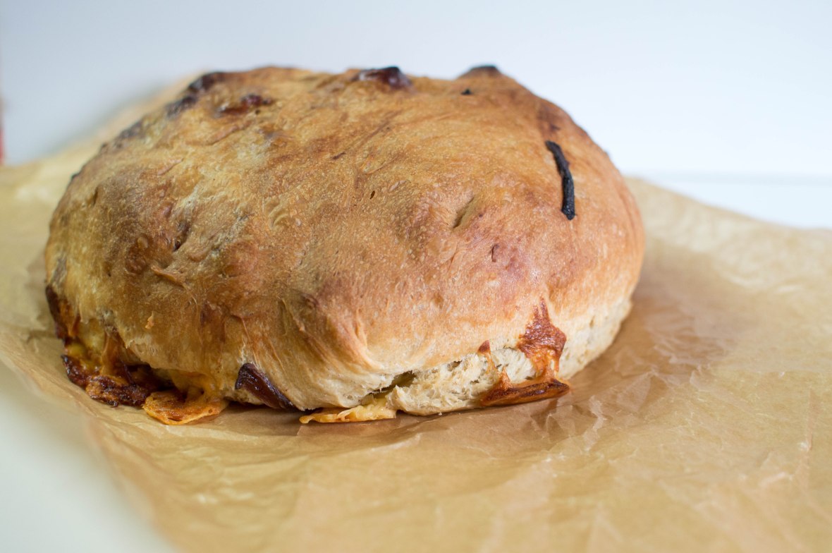 Caramelised Red Onion And Cheddar Loaf