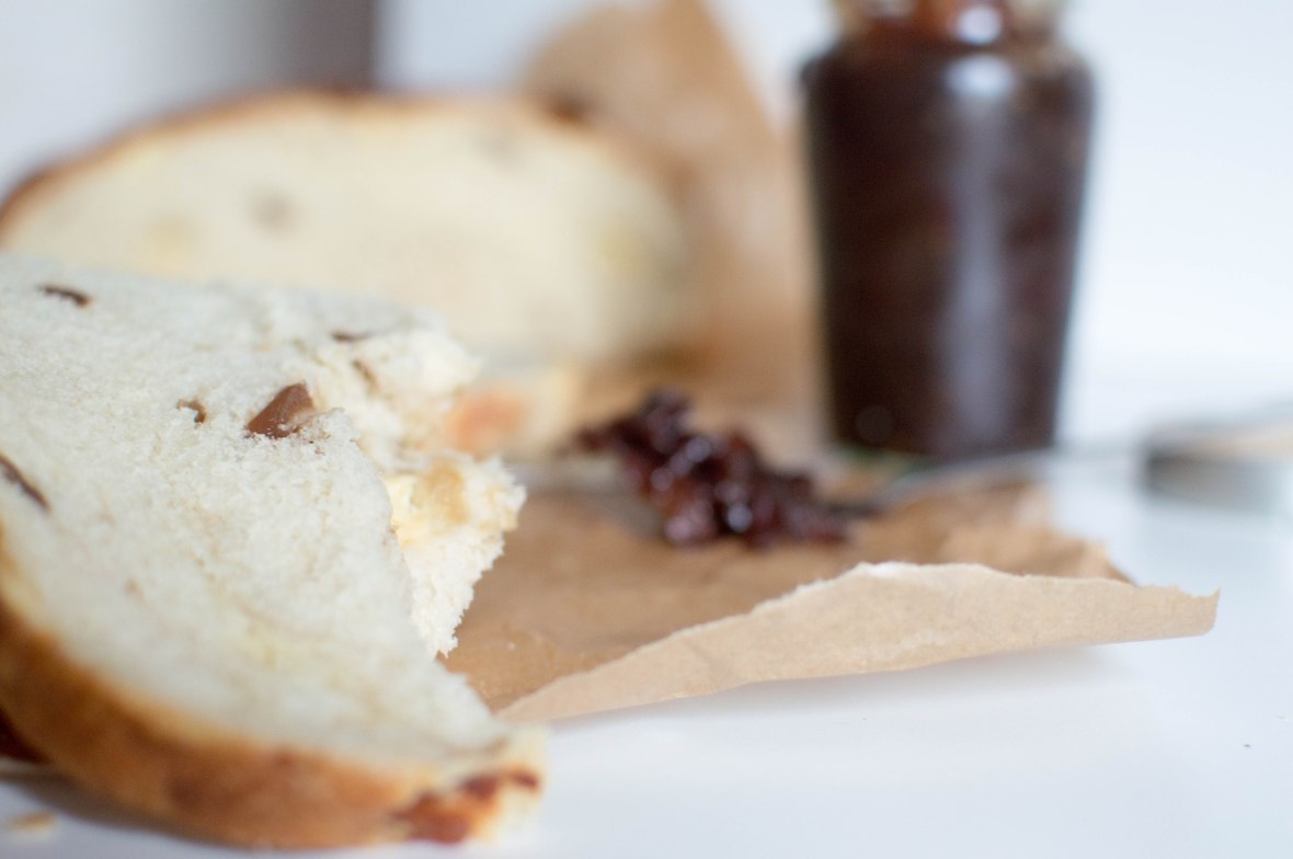 Red Onion And Cheedar Cheese Bread