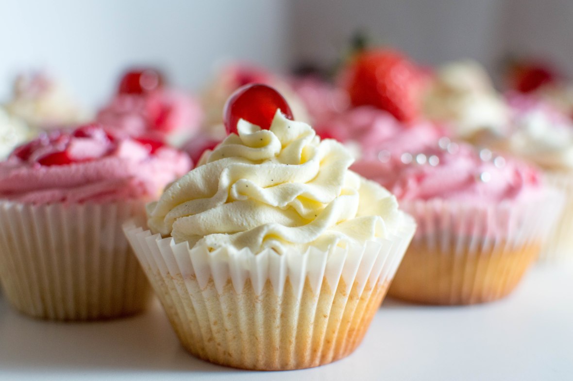 White &amp; Pink Buttermilk Cupcakes