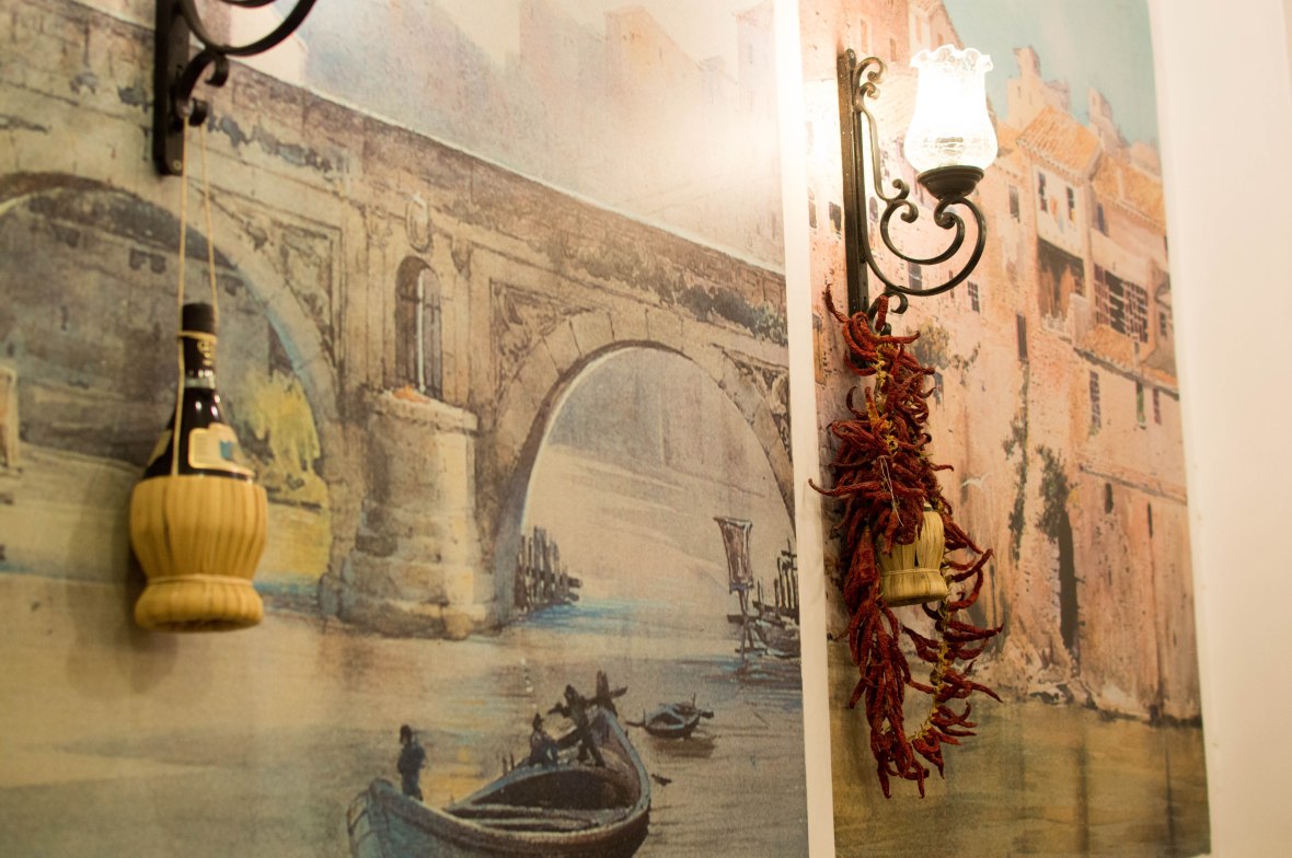 Decor And Paintings, Nonna Betta, Rome, Italy