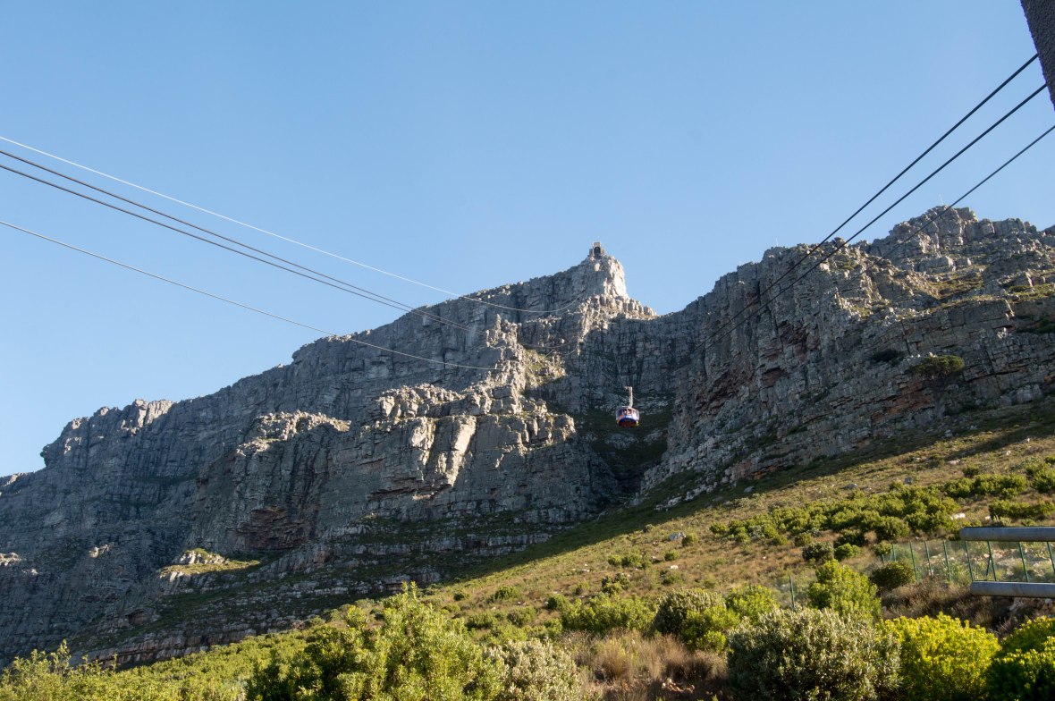 cable-cars-table-mountain-cape-town-south-africa