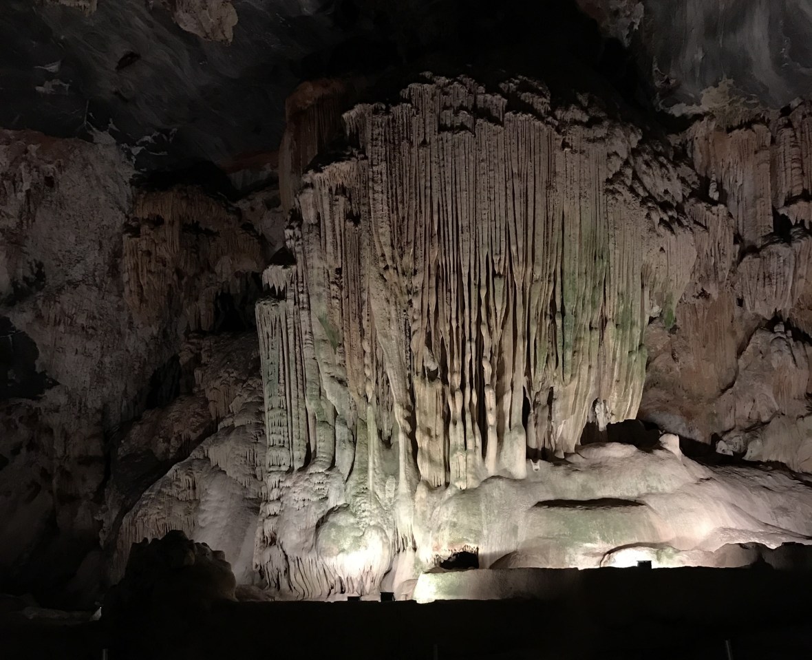 cango-caves-oudtshoorn-south-africa-western-cape-2