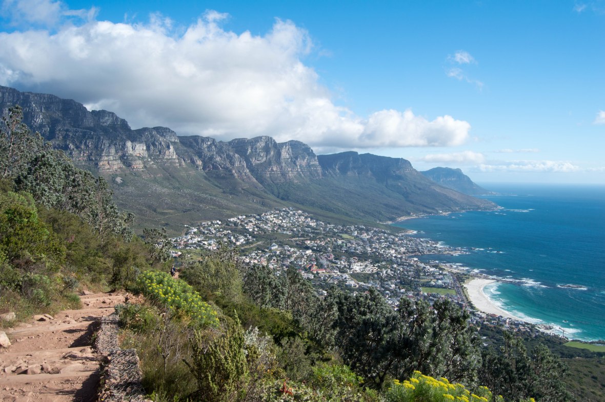 climbing-up-lions-head-cape-town-south-africa