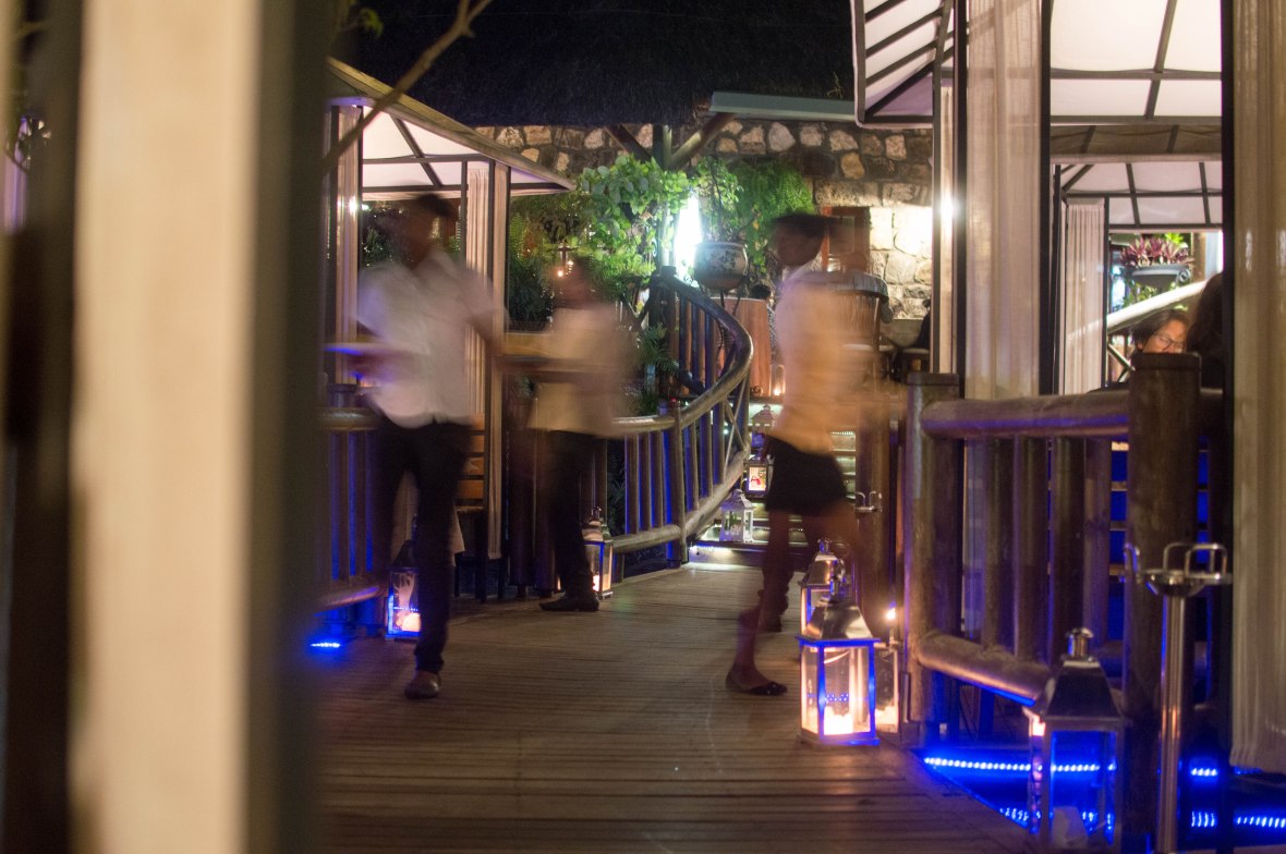 waiters-domaine-anna-mauritius