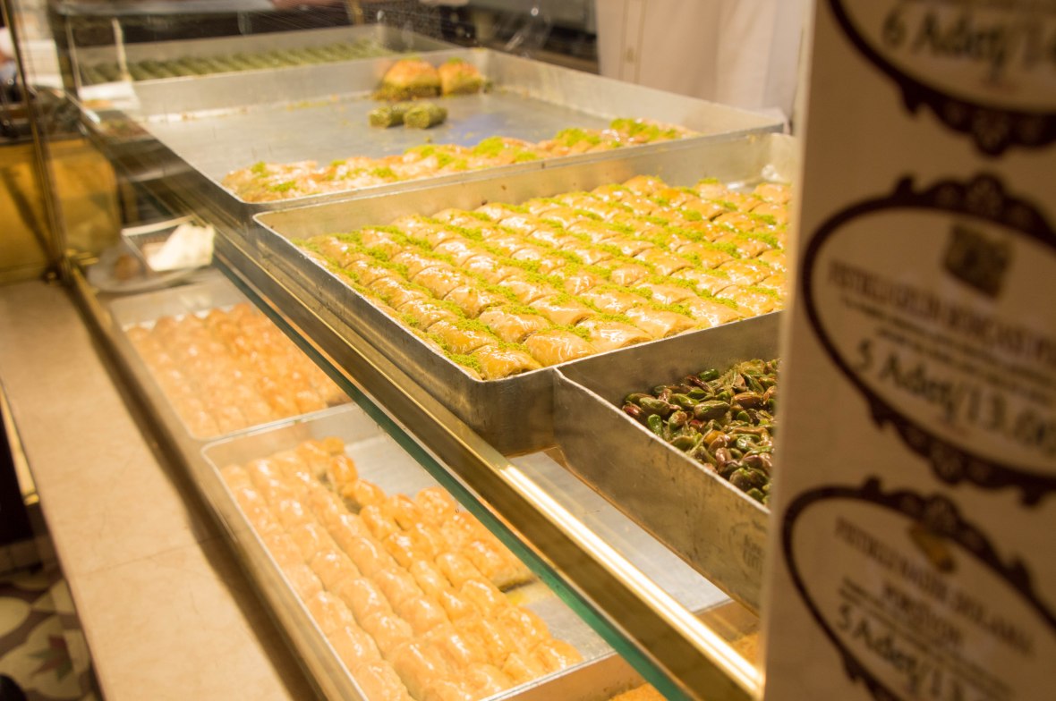 baklava-karakoy-gulluogl-istanbul-turkey