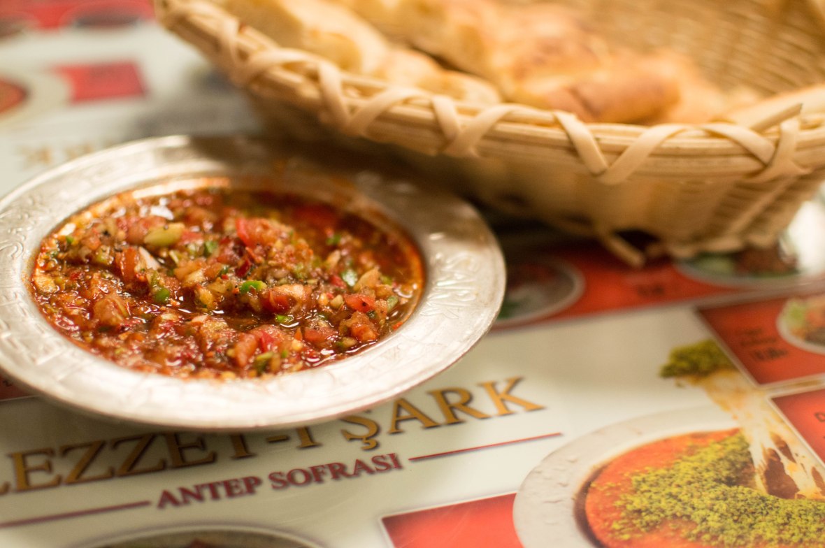 ezme-salad-lezzet-i-sark-istanbul-turkey