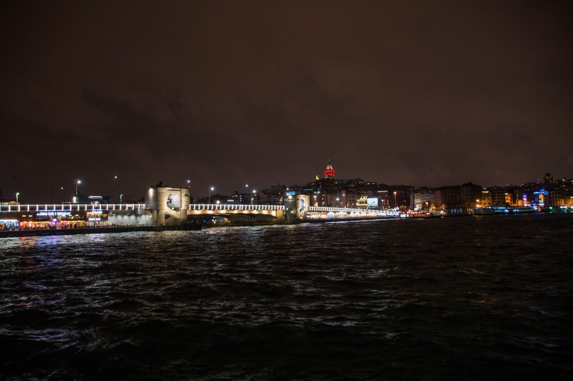 galata-bridge-at-night-istanbul-turkey