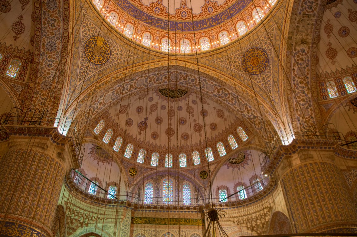 inside-blue-mosque-istanbul-turkey