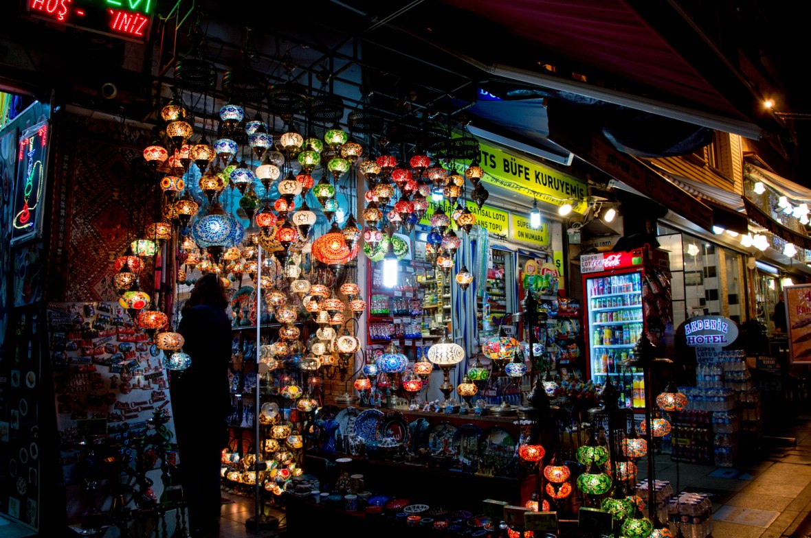lanterns-at-night-istanbul-turkey