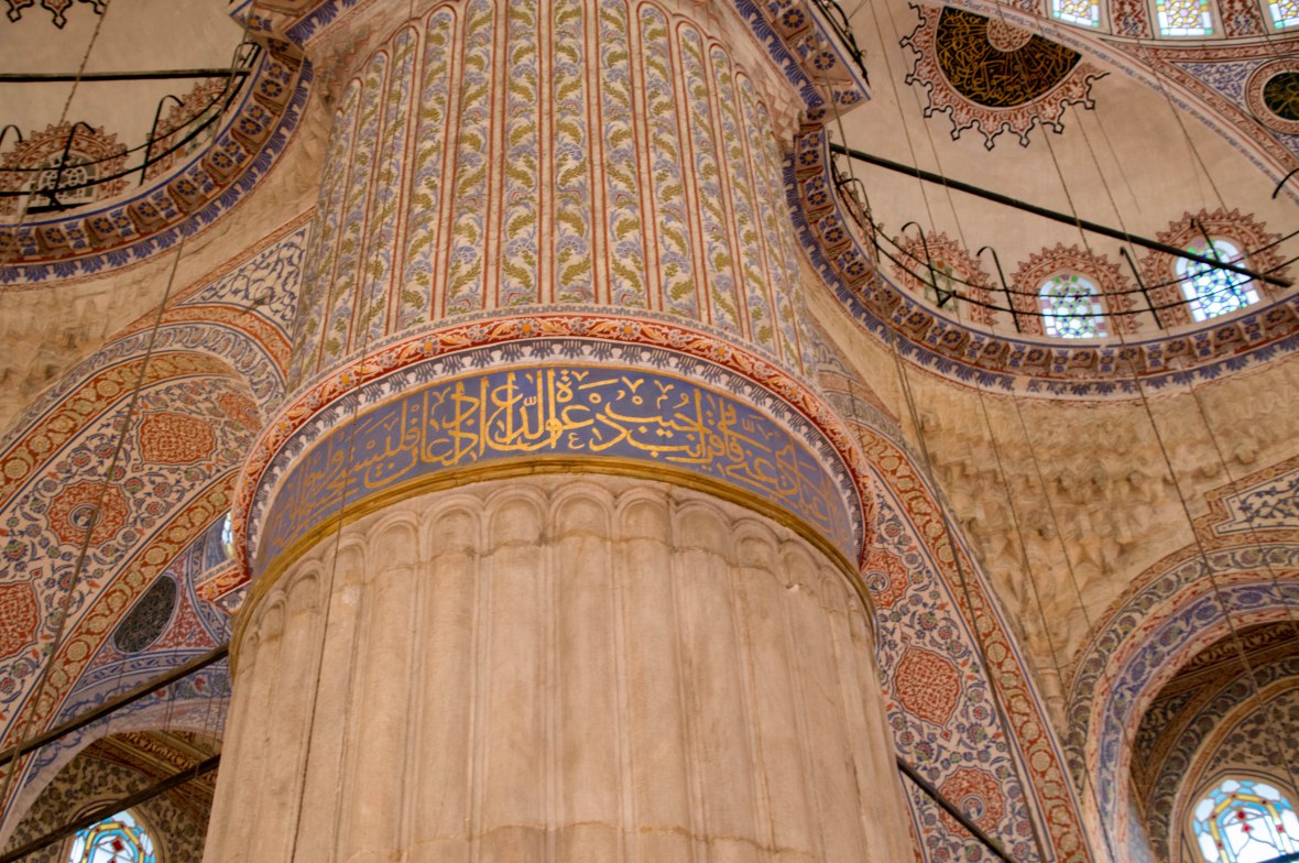 pillar-blue-mosque-istanbul-turkey