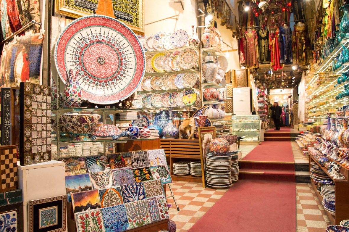 shops-grand-bazaar-istanbul-turkey