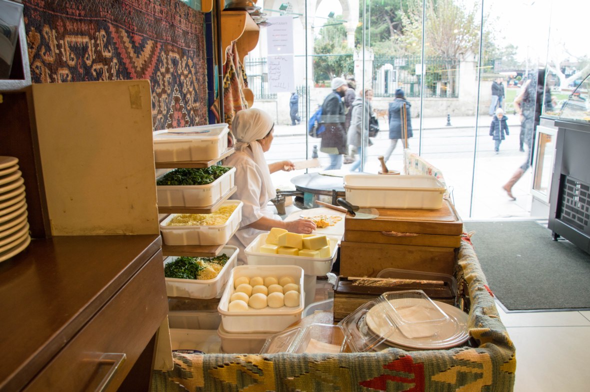 woman-making-fresh-bread-in-the-window-istanbul-turkey