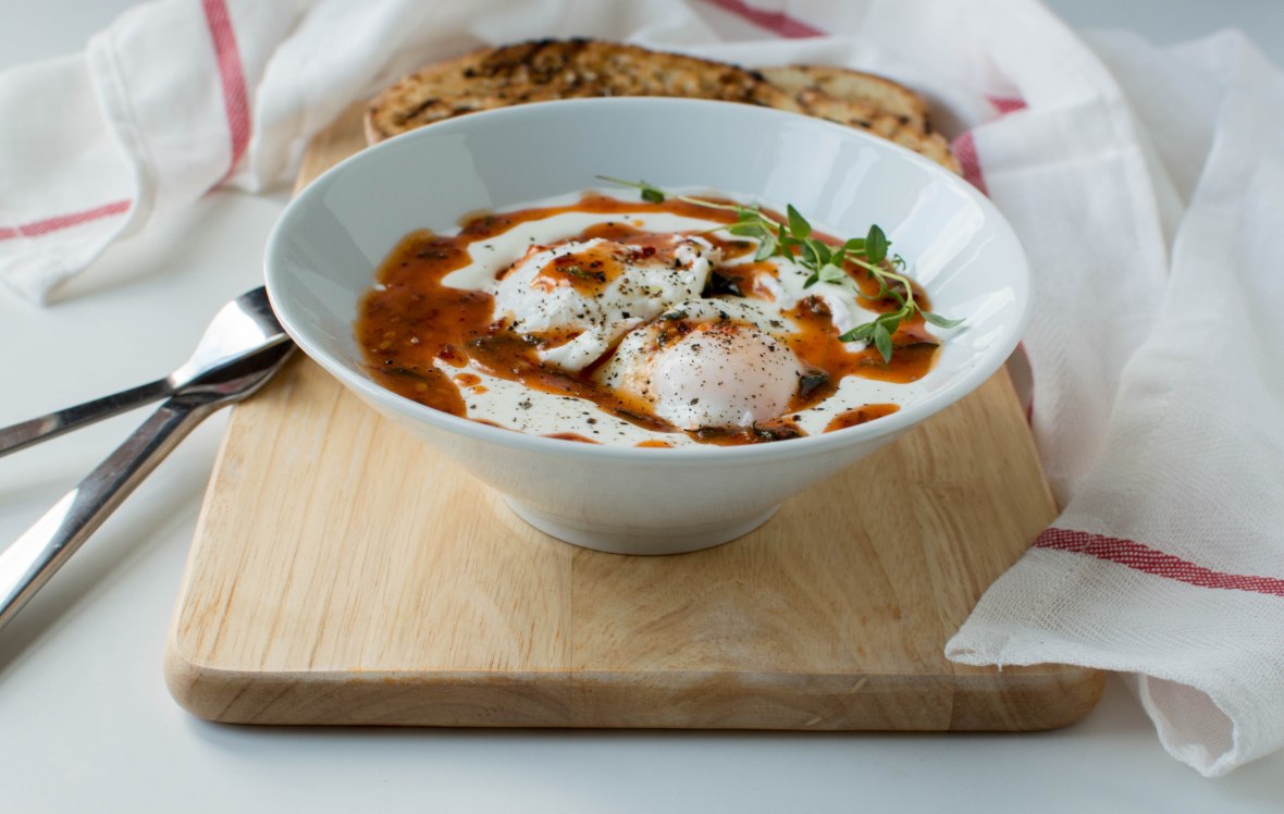 cilbir-turkish-eggs-with-chilli-butter-kays-kitchen