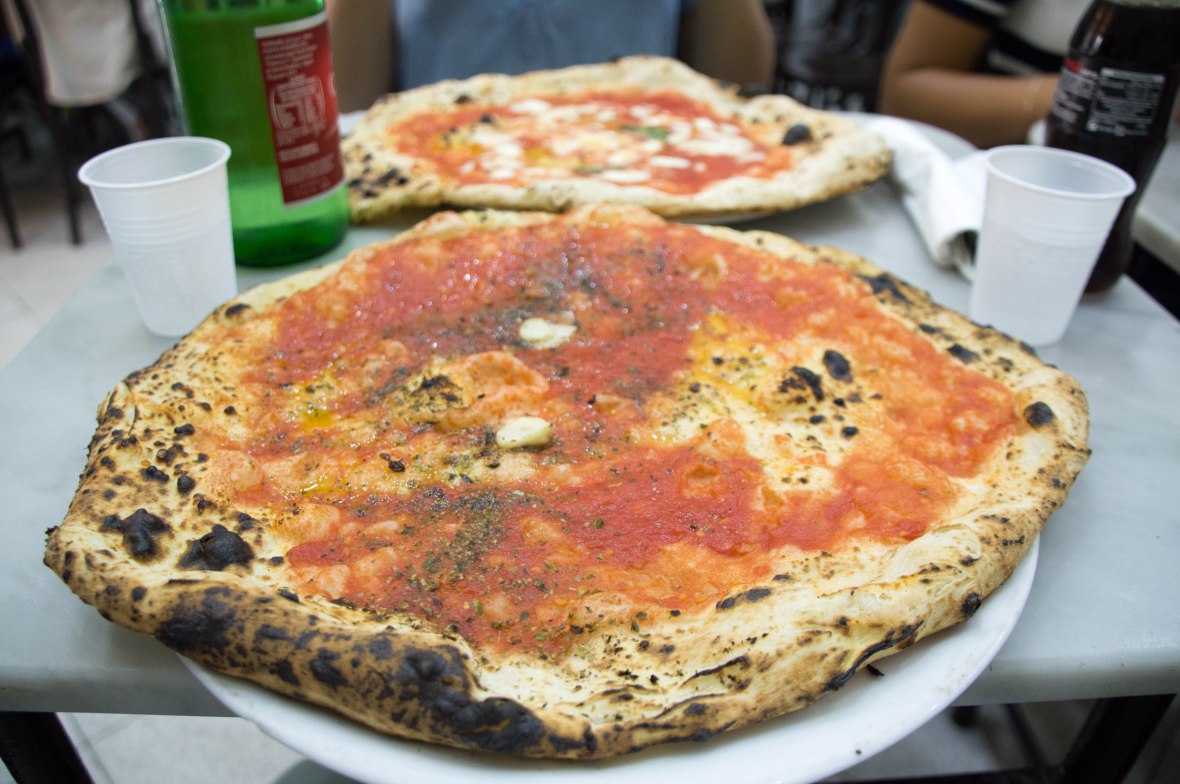 Marinara, Pizza, L'Antica Pizzeria da Michele, Naples, Italy