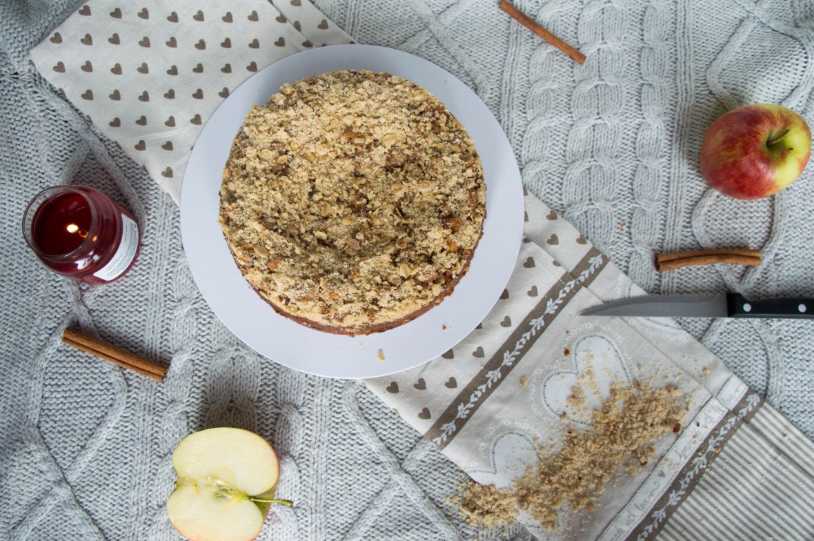 Apple Crumble Cake - Kay's Kitchen