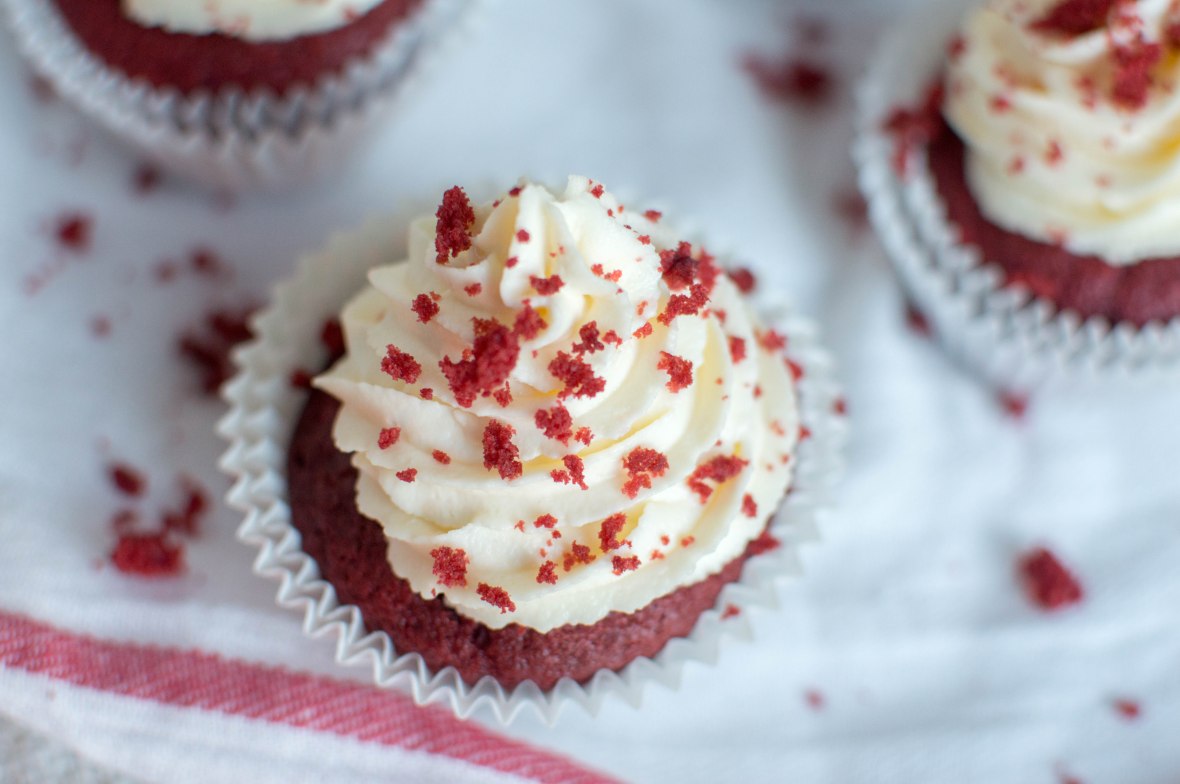 Red Velvet Cupcakes With Cream Cheese Frosting Recipe - Kay's Kitchen