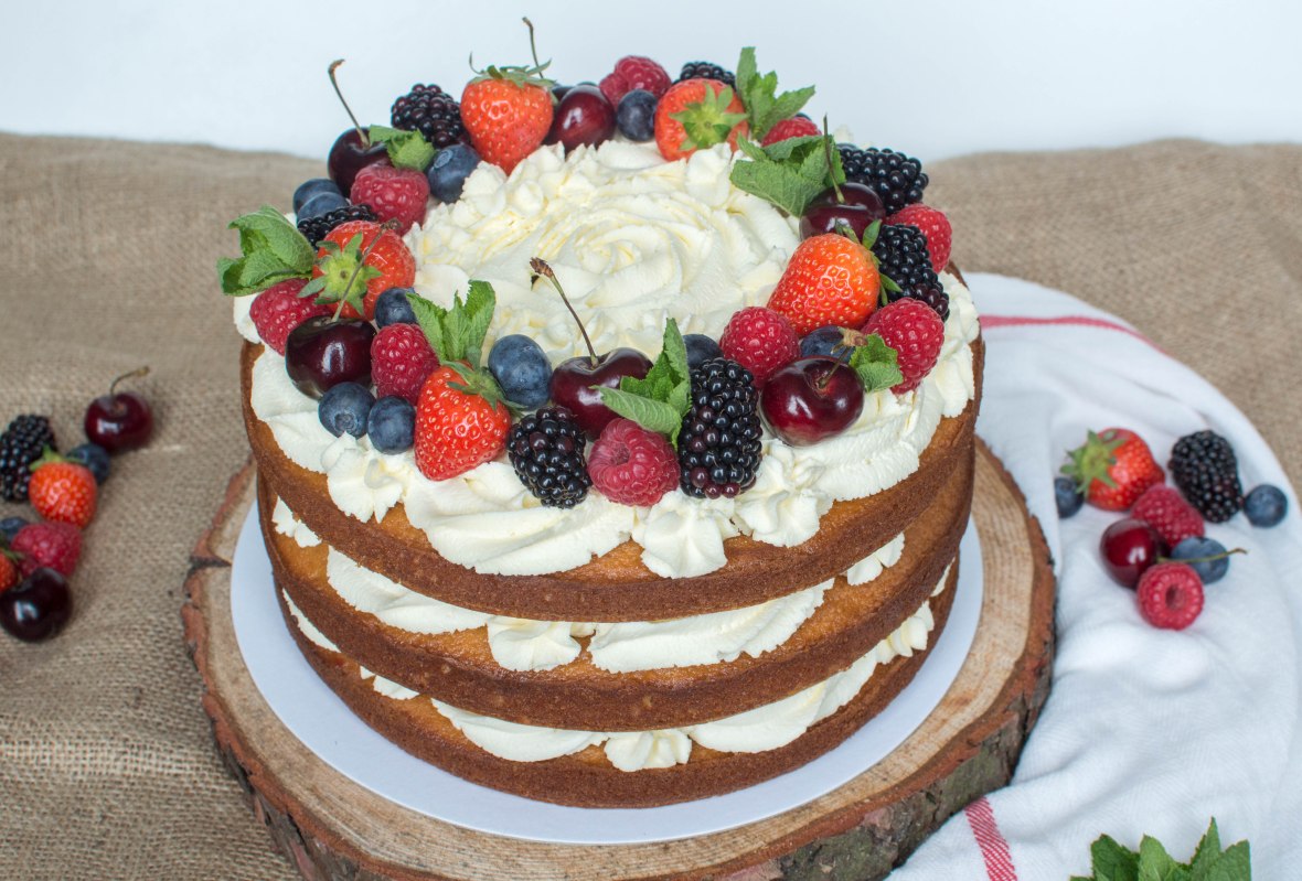 Berries And Cream Cake - Kay's Kitchen