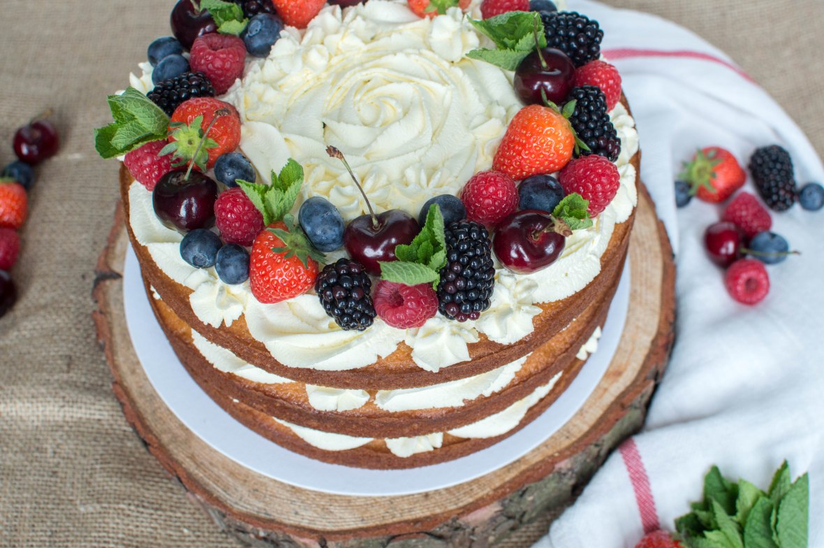 Berries &amp; Cream Cake - Kay's Kitchen