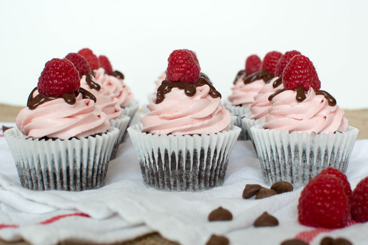 Raspberry And Dark Chocolate Cupcakes - Kay's Kitchen