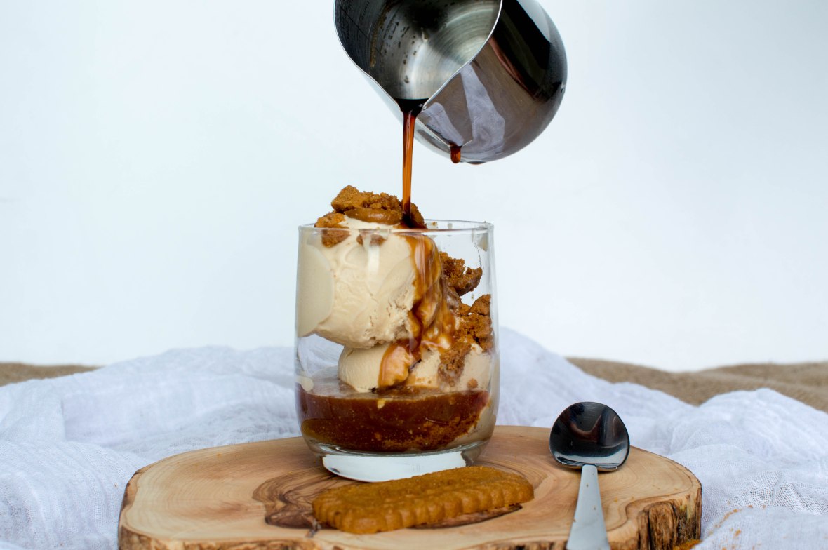 Pouring Espresso Over Biscoff Icecream - Lotus Affogato - Kay's Kitchen