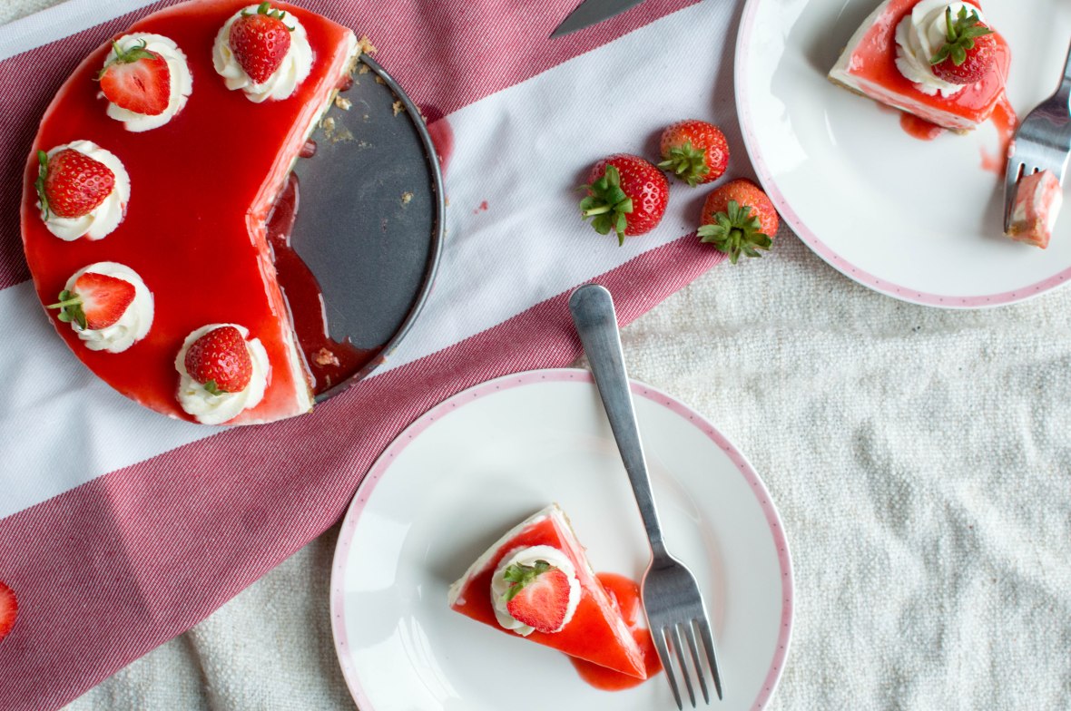 Recipe For No Bake Strawberry Cheesecake - Kay's Kitchen