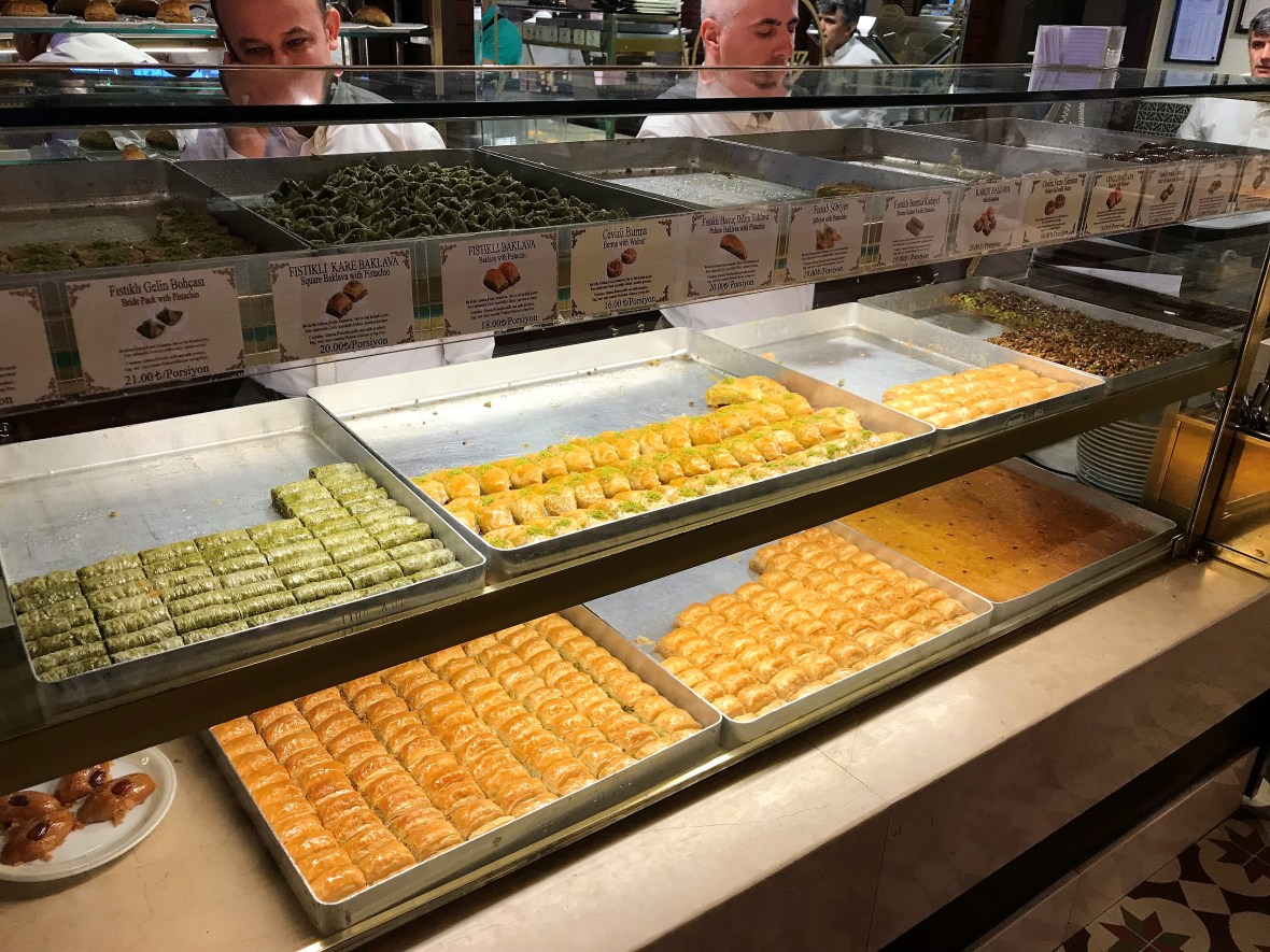 baklava, karaköy güllüoğlu, istanbul, turkey