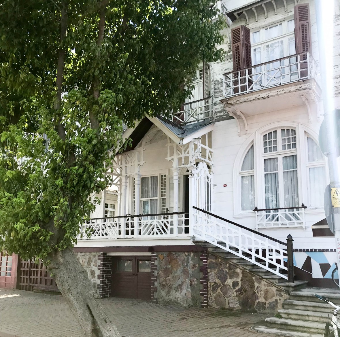 beautiful houses, kınalıada, adalar, princes islands, istanbul, turkey