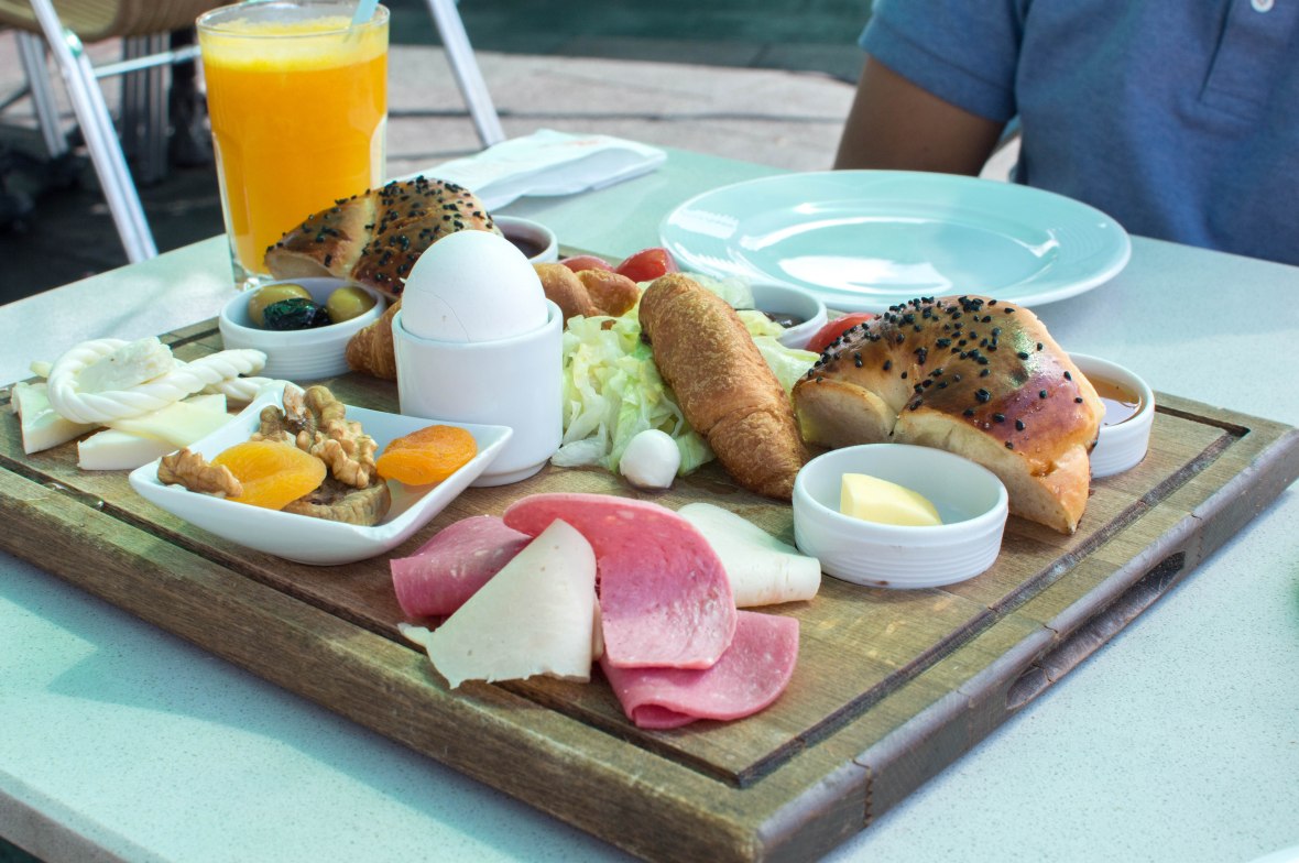 breakfast platter, konak cafe, galata, istanbul, turkey