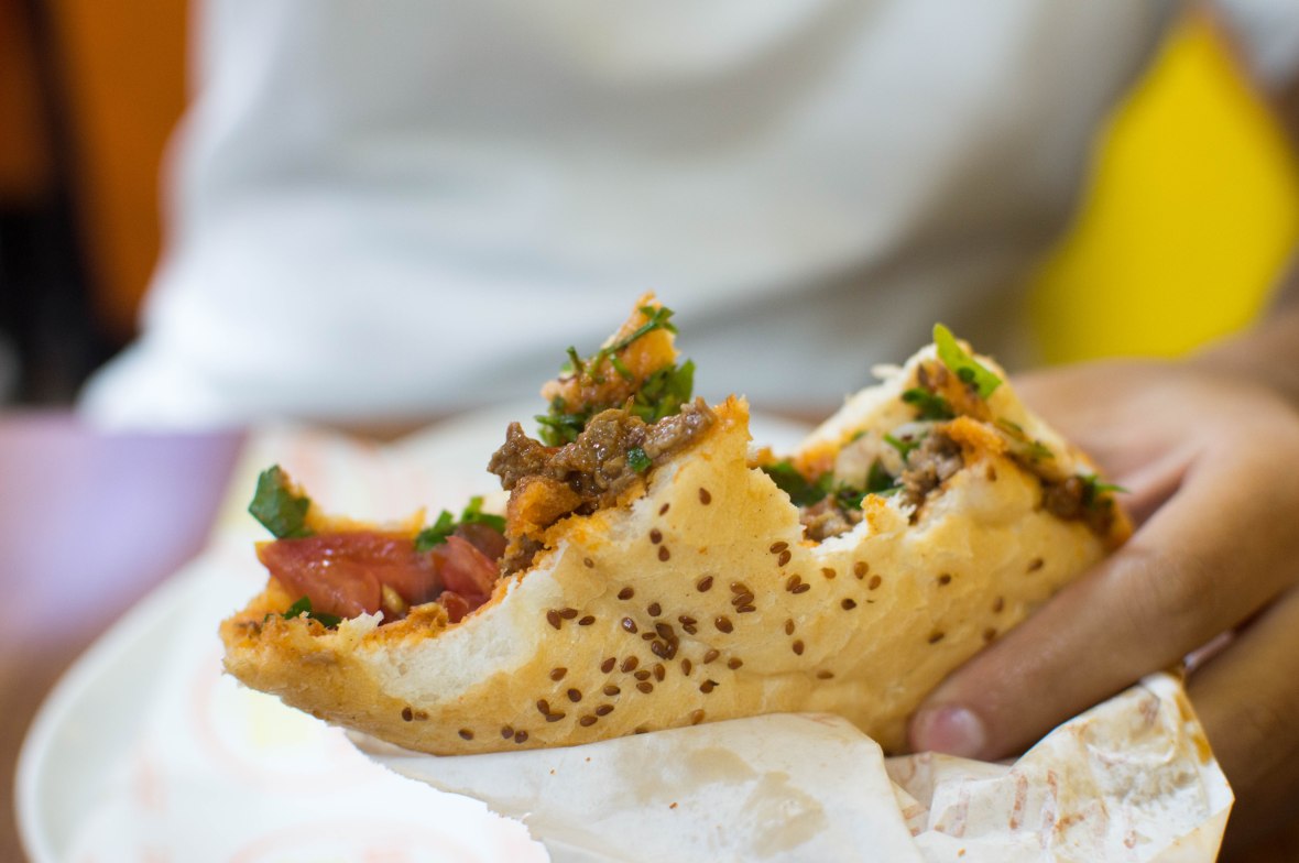 lamb meat sandwich, mis tantuni, istanbul, turkey