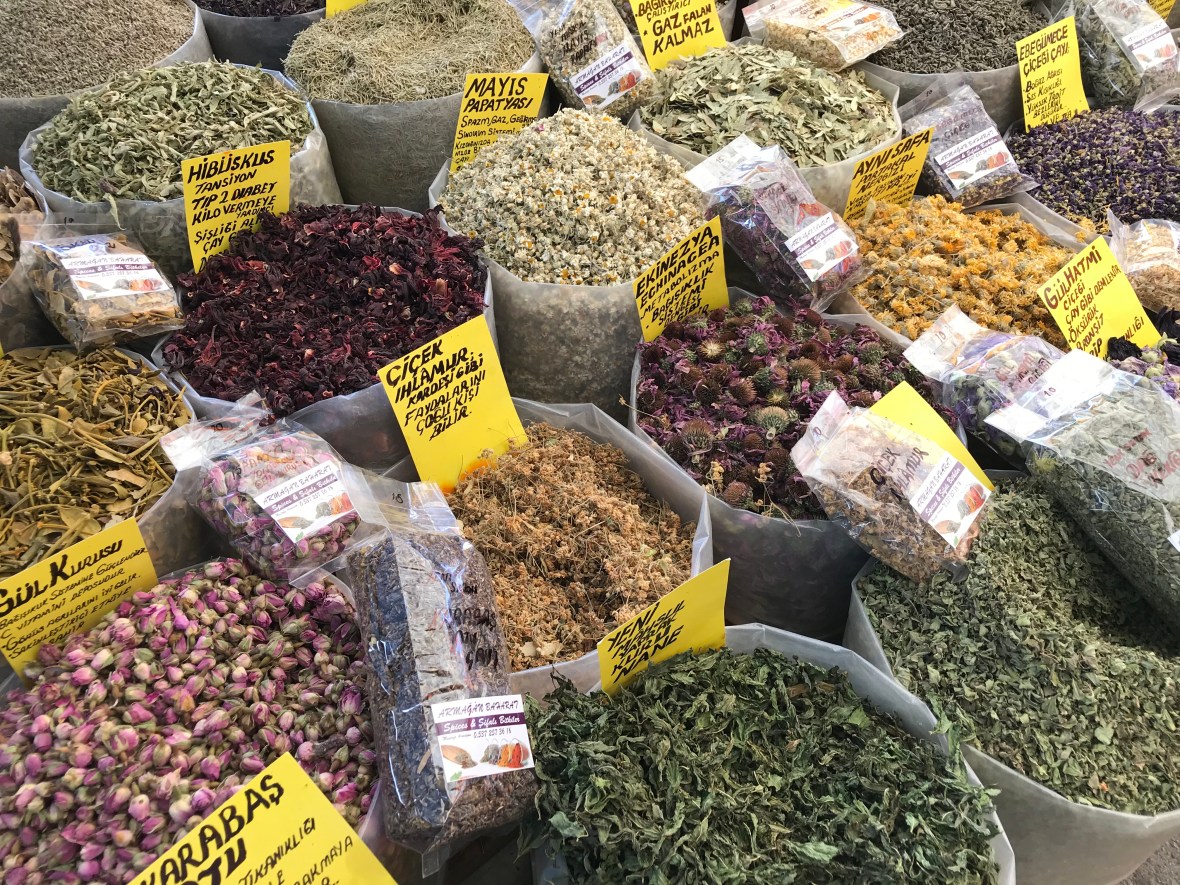Loose Leaf Teas, Alaçatı Market, Turkey