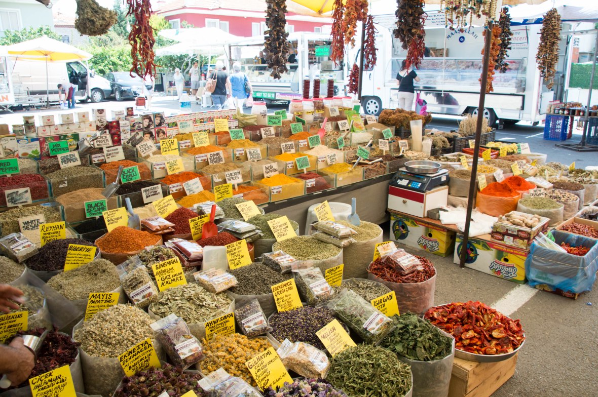 Spices, Herbs And Teas, Alaçatı Market, Turkey