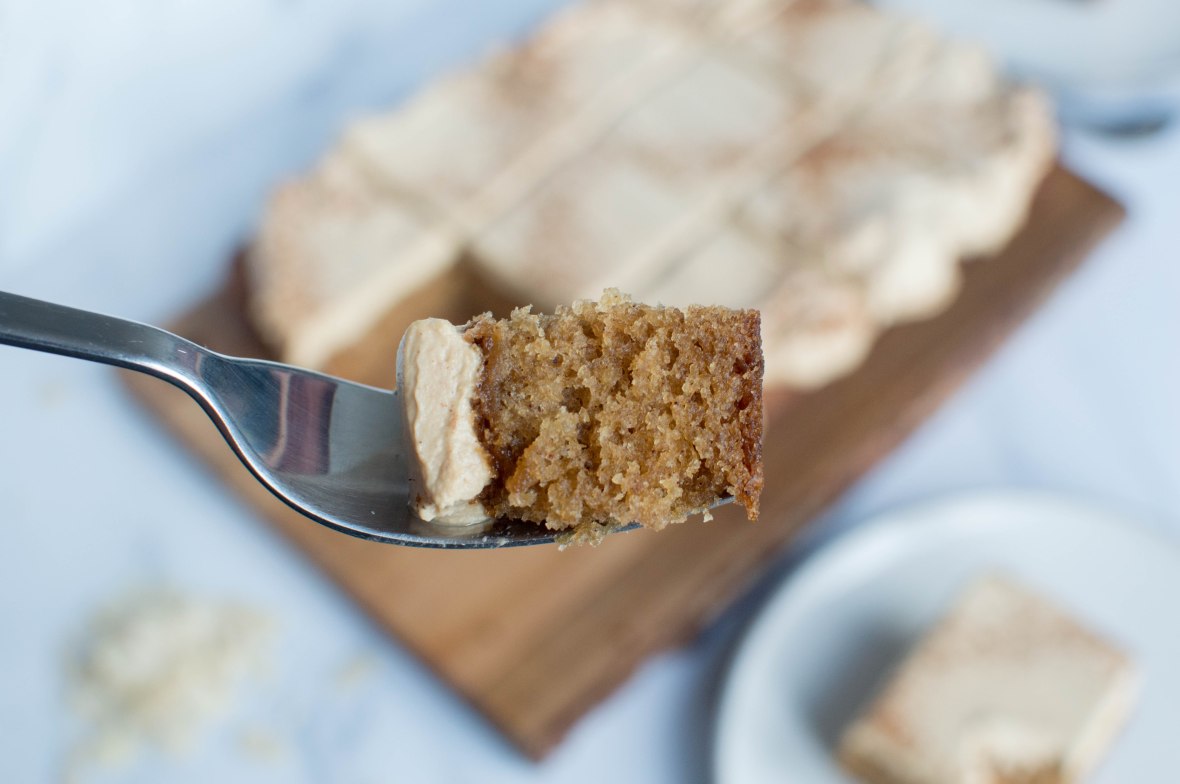 Almond & Cinnamon Traybake Cake With Cinnamon - Kay's Kitchen